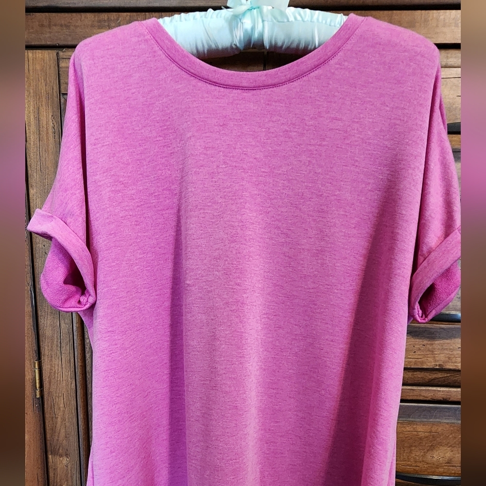 Como Vintage Fuchsia Tee